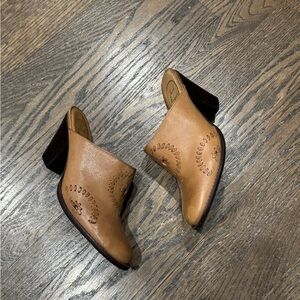 Jack Rogers Tan Leather Marley Western boho Style Mule Slides heels